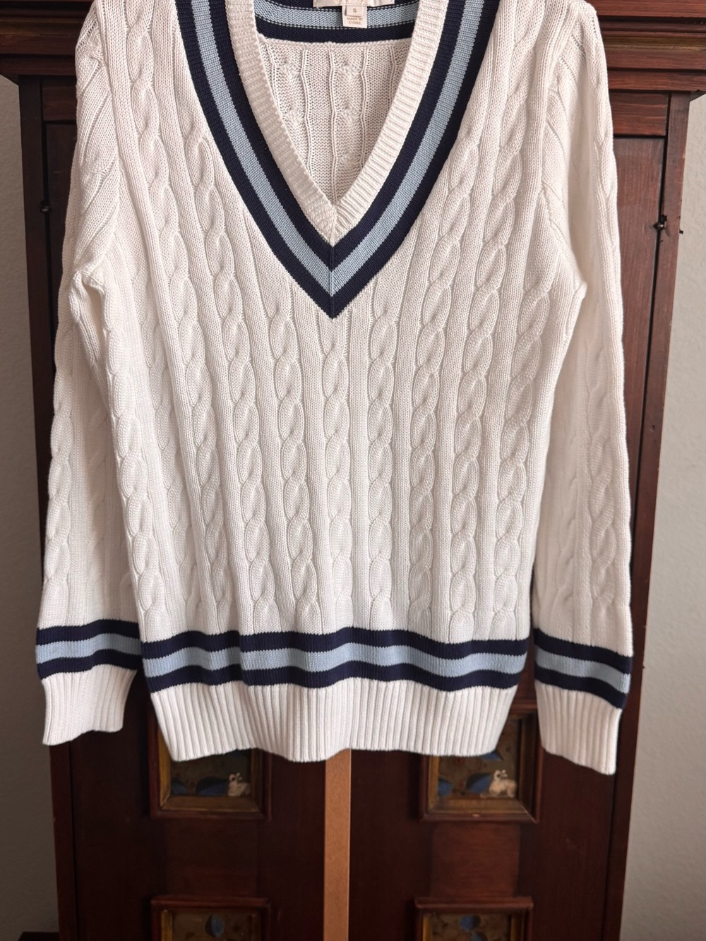 Lilly Pulitzer Brockton Cable Knit V-Neck Varsity Sweater White NWOT Size S - Picture 2 of 8